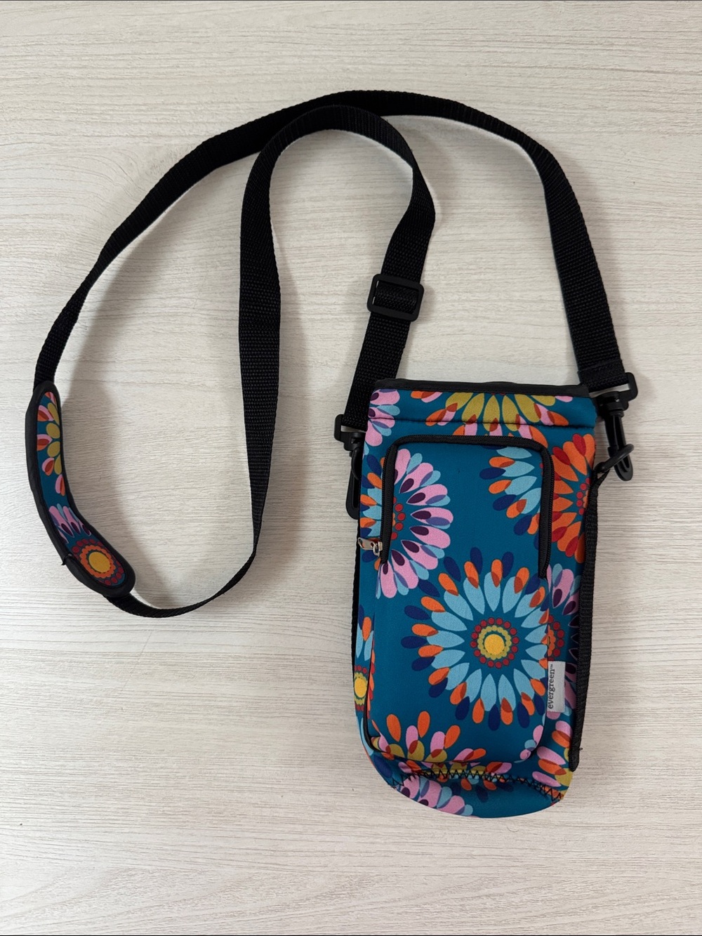 evergreen Teal Floral Neoprene Water Bottle Phone Pouch EUC